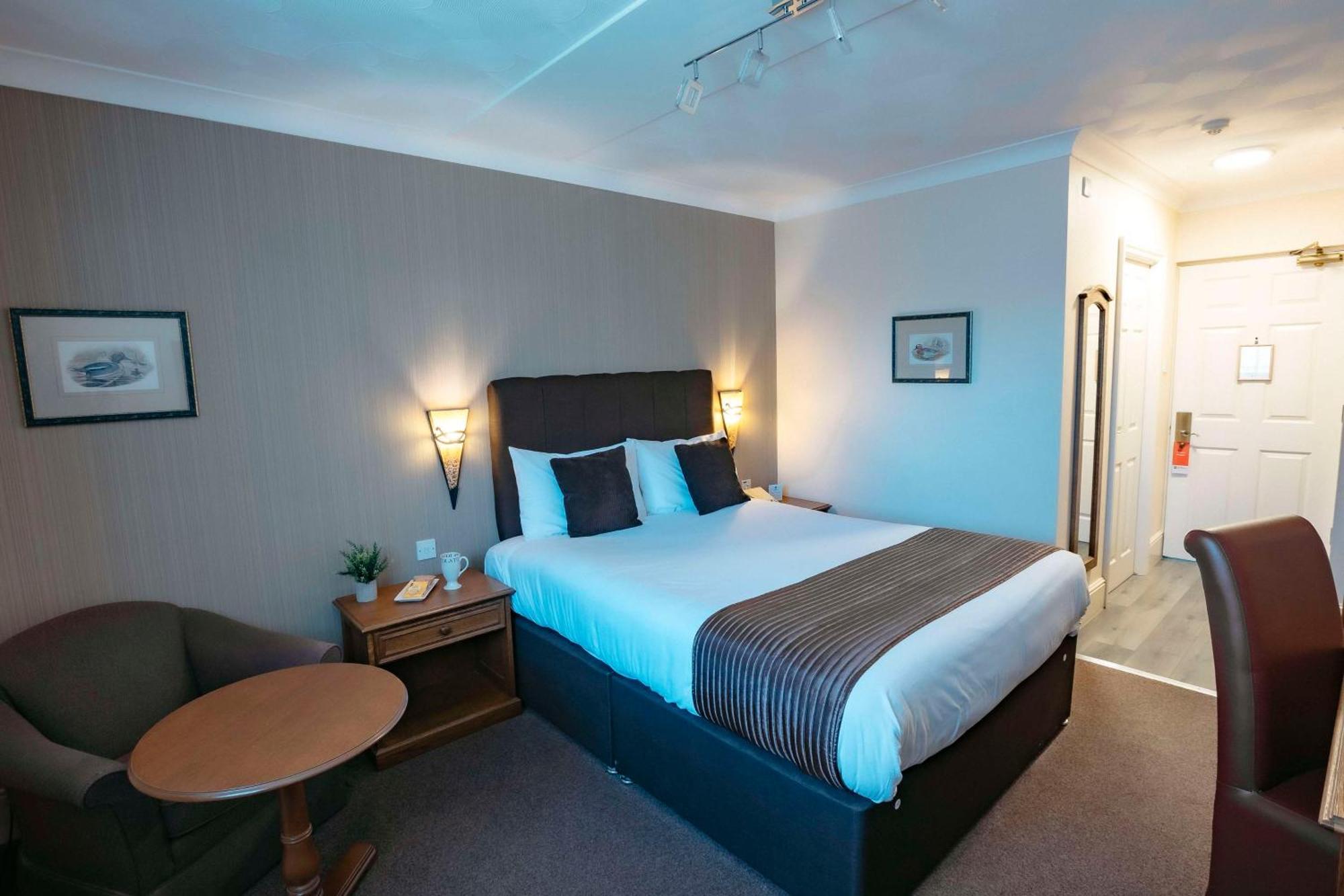 Best Western Manor Hotel Грейвсенд Екстериор снимка