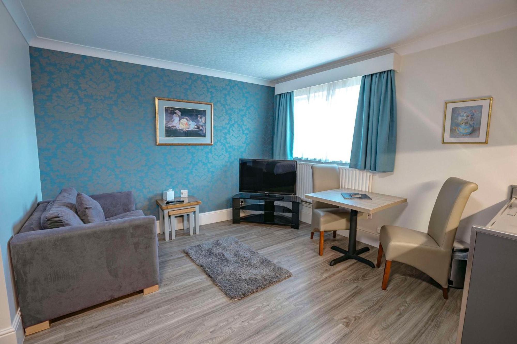 Best Western Manor Hotel Грейвсенд Екстериор снимка