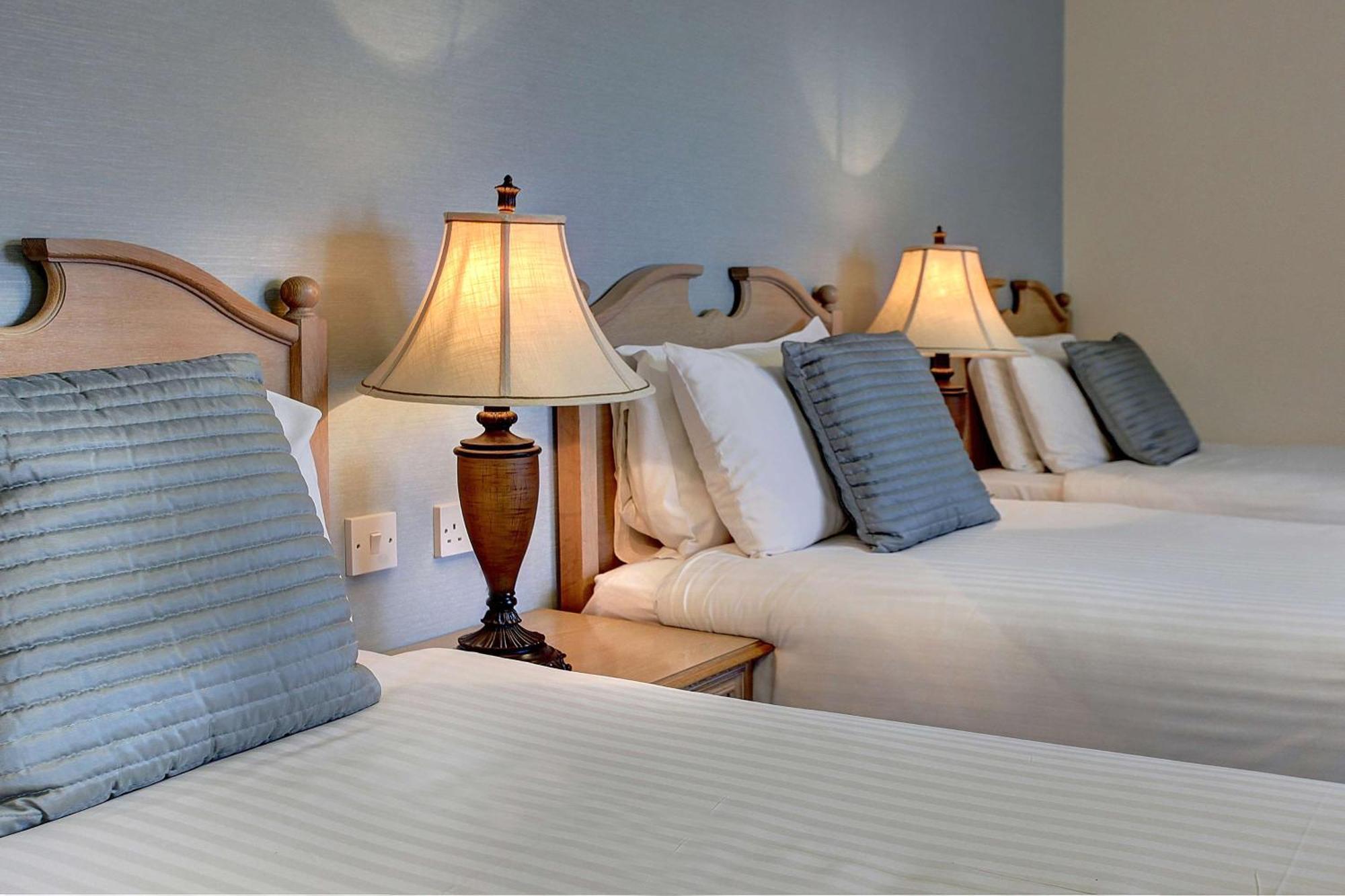 Best Western Manor Hotel Грейвсенд Екстериор снимка