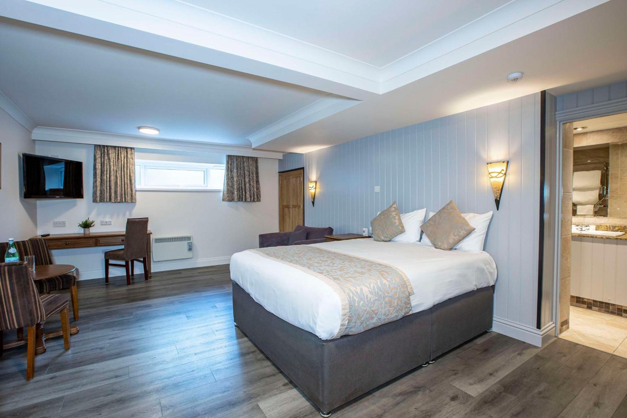 Best Western Manor Hotel Грейвсенд Екстериор снимка