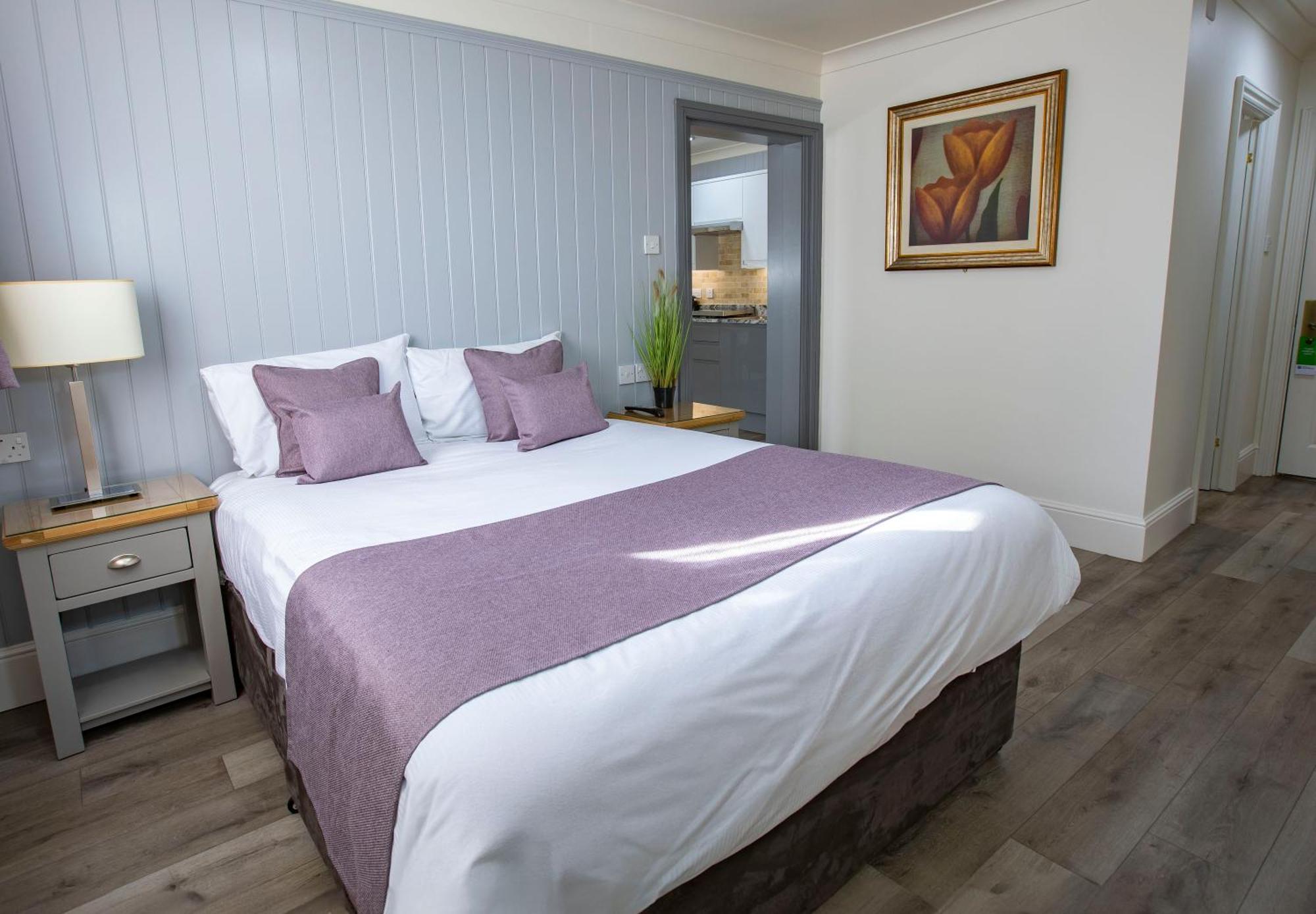 Best Western Manor Hotel Грейвсенд Екстериор снимка