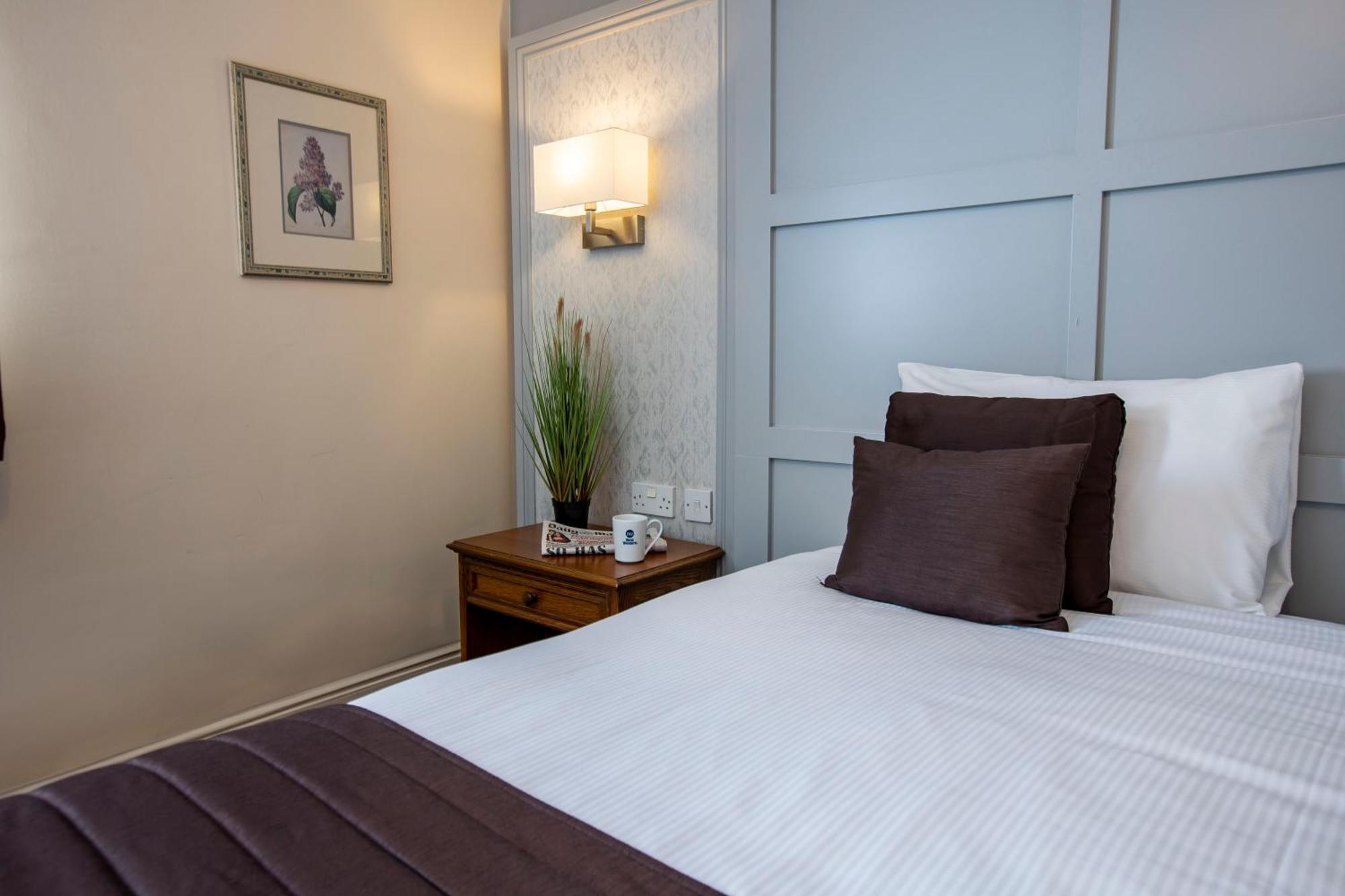 Best Western Manor Hotel Грейвсенд Екстериор снимка