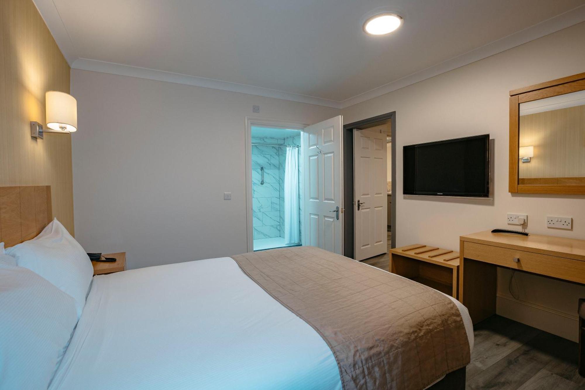 Best Western Manor Hotel Грейвсенд Екстериор снимка