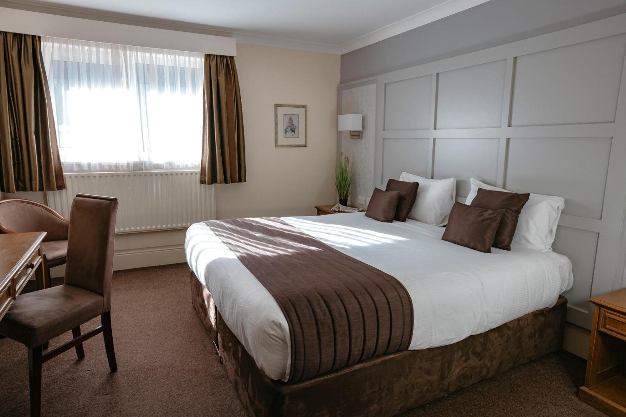 Best Western Manor Hotel Грейвсенд Екстериор снимка
