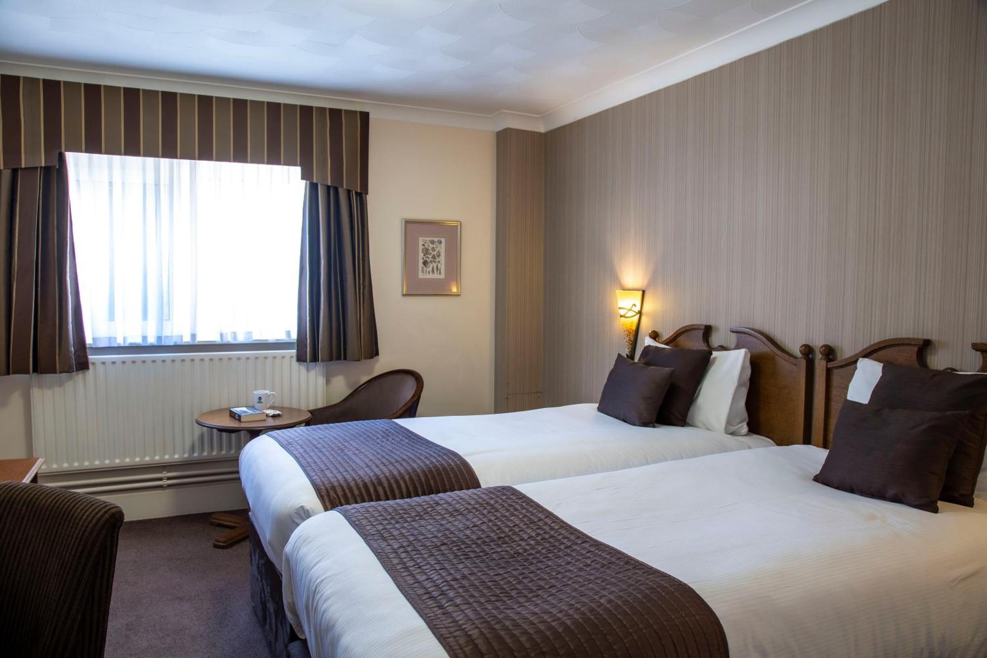 Best Western Manor Hotel Грейвсенд Екстериор снимка